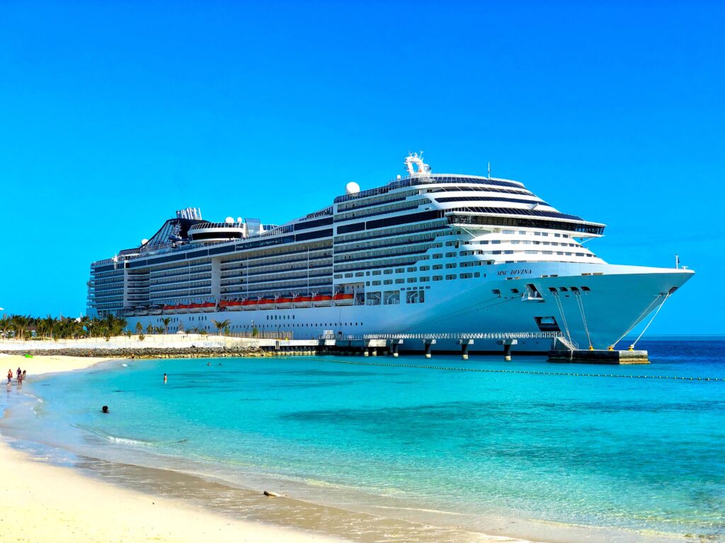 CRUISE SHIP
